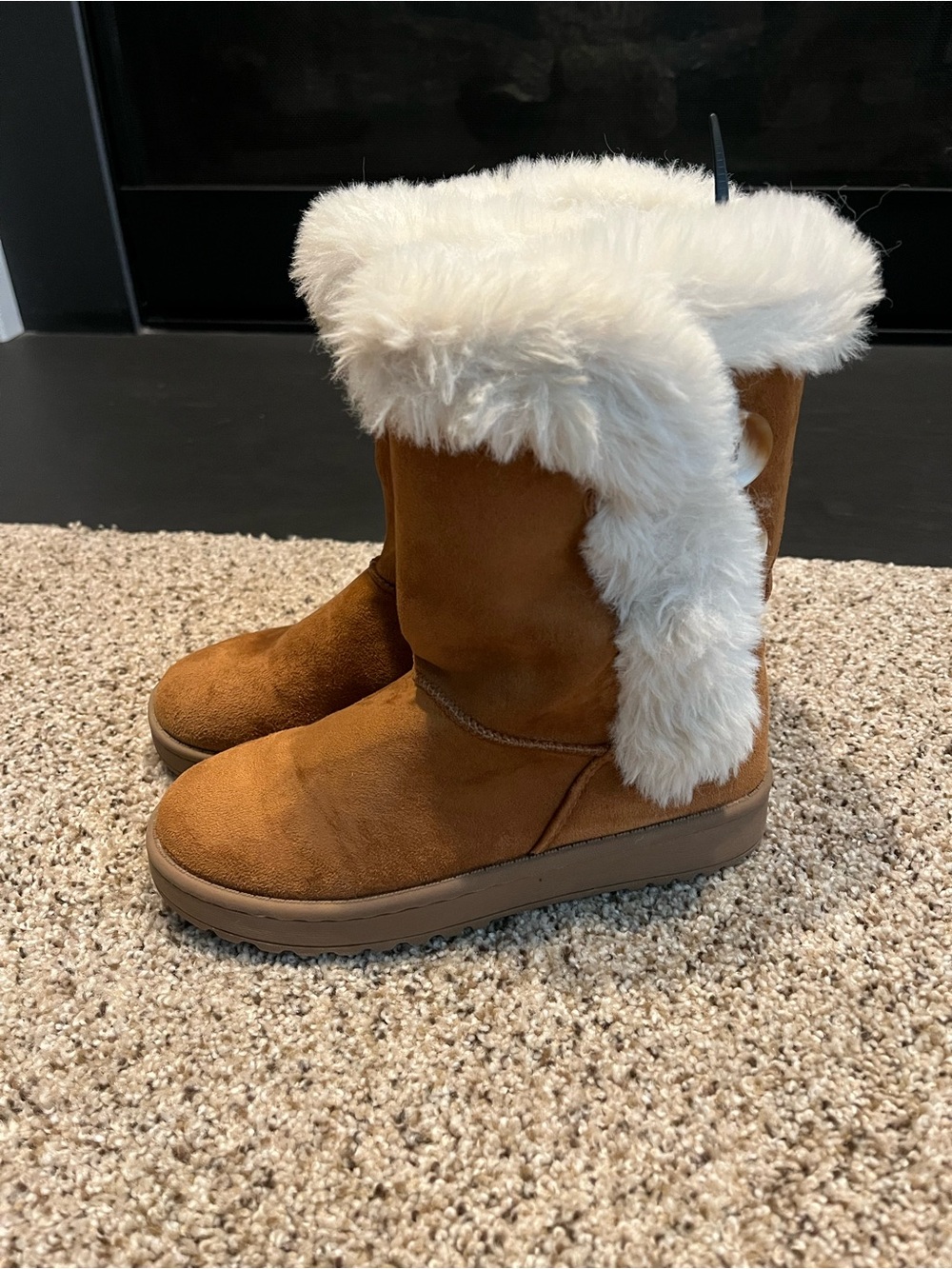 SO Brand Chestnut Boots with Fur